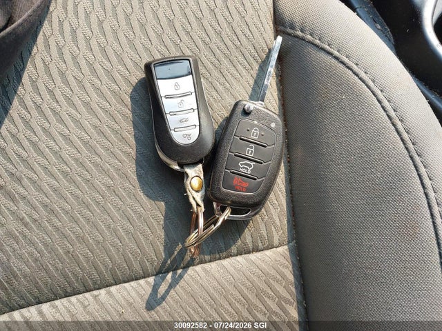 30092582 :رقم المزاد ، 5XYZT3LB8DG007677 vin ، 2013 Hyundai Santa Fe Sport مزاد بيع