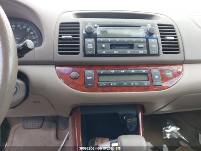 2002 Toyota Camry Le/xle/se მანქანა იყიდება აუქციონზე, vin: JTDBF30KX20067122, აუქციონის ნომერი: 30092206