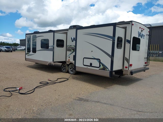30092605 :رقم المزاد ، 4X4TFLF2XF1865433 vin ، 2015 Forest River Inc. Flagstaff 30wfkss مزاد بيع
