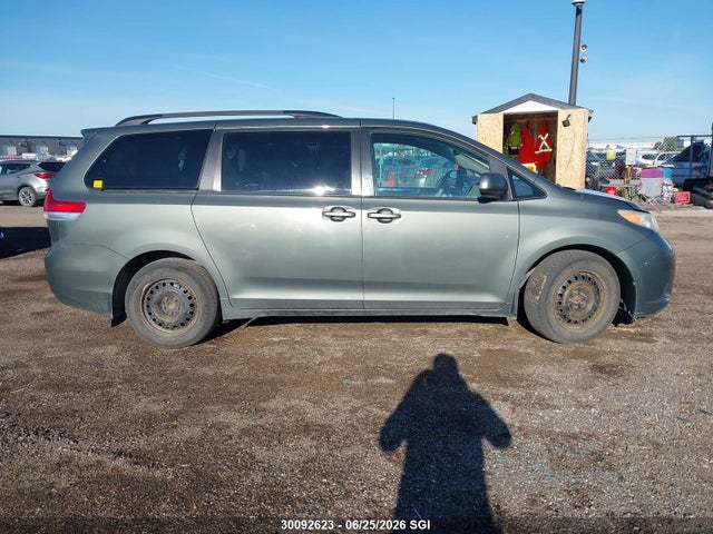 Aukcja sprzedaży 2013 Toyota Sienna Le, vin: 5TDKK3DC5DS373336, numer aukcji: 30092623