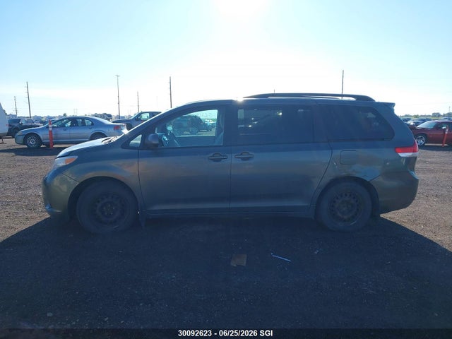 Aukcja sprzedaży 2013 Toyota Sienna Le, vin: 5TDKK3DC5DS373336, numer aukcji: 30092623