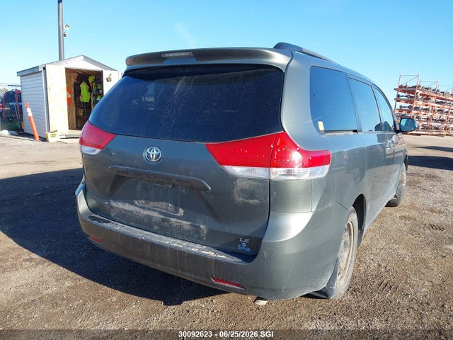 Aukcja sprzedaży 2013 Toyota Sienna Le, vin: 5TDKK3DC5DS373336, numer aukcji: 30092623