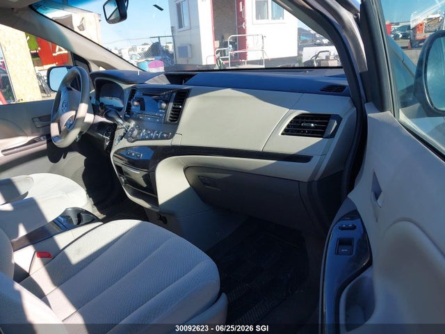 Aukcja sprzedaży 2013 Toyota Sienna Le, vin: 5TDKK3DC5DS373336, numer aukcji: 30092623