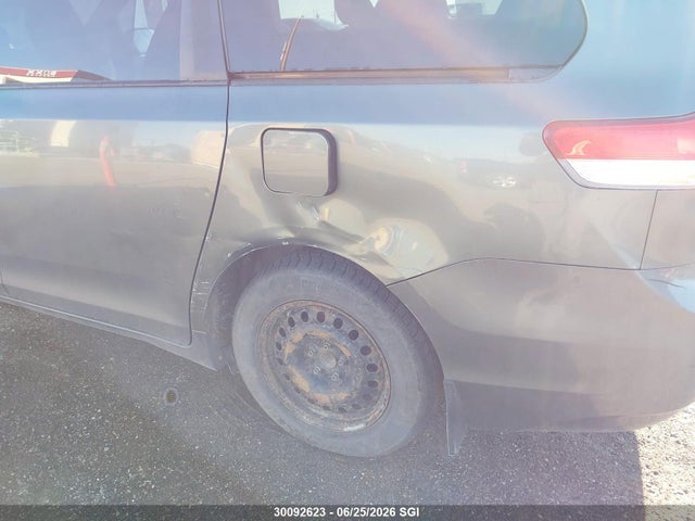 Aukcja sprzedaży 2013 Toyota Sienna Le, vin: 5TDKK3DC5DS373336, numer aukcji: 30092623