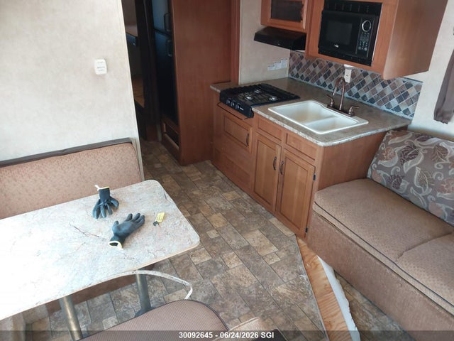 30092645 :رقم المزاد ، 4X4TSMD29ER402879 vin ، 2014 Forest River Inc. Forest River مزاد بيع