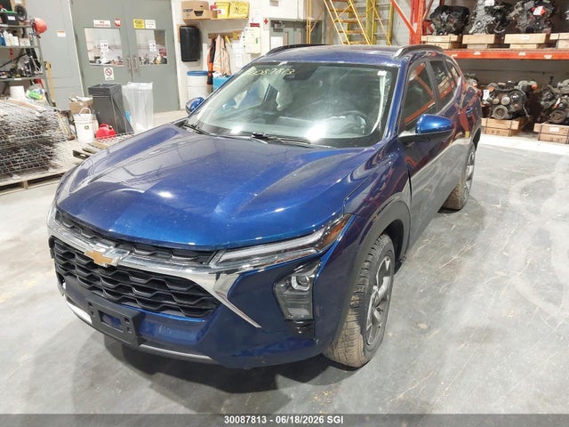 Chevrolet TRAX 1LT 2024 KL77LHE23RC025305 Image 2