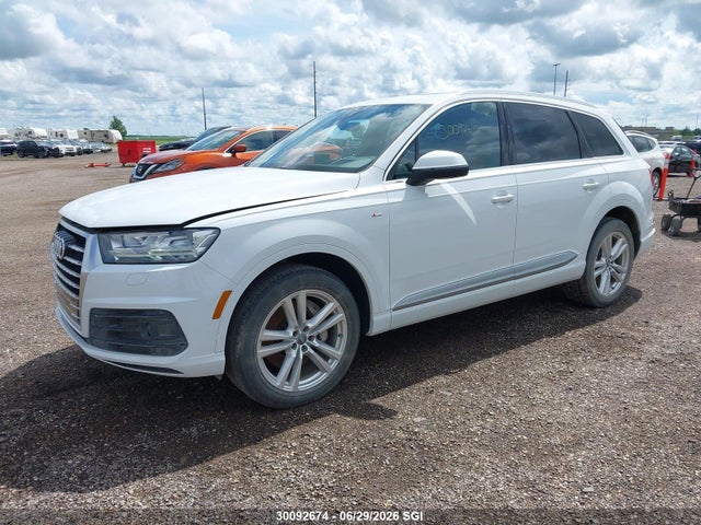Audi Q7 Technik S-line 2017 WA1WAAF77HD032945 Image 2