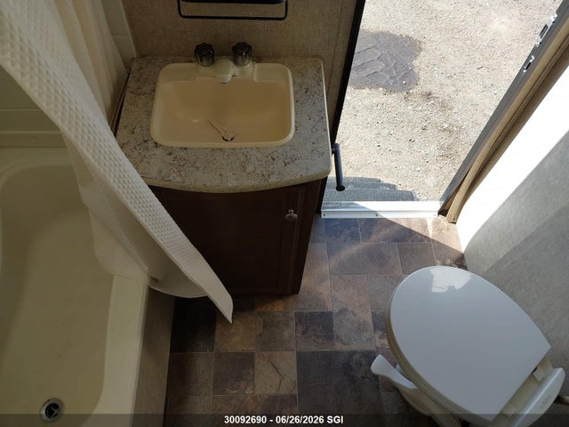 2015 Kz Sporttrek Travel Trailer მანქანა იყიდება აუქციონზე, vin: 4EZT13222F8042107, აუქციონის ნომერი: 30092690