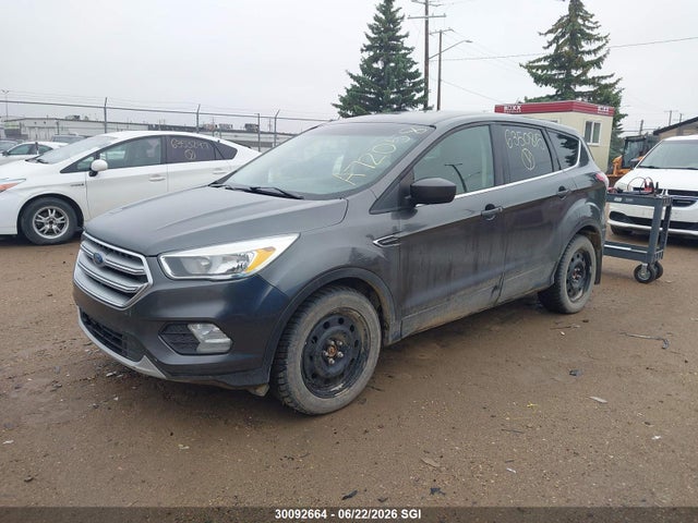 30092664 :رقم المزاد ، 1FMCU0GD1HUA72058 vin ، 2017 Ford Escape Se مزاد بيع