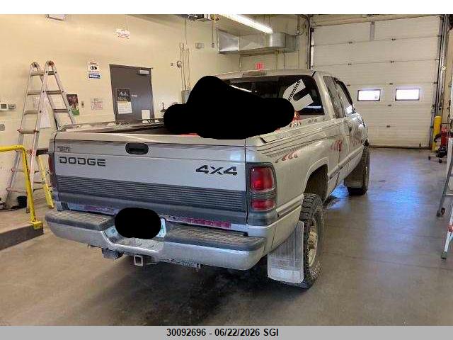 30092696 :رقم المزاد ، 3B7KF22D8WG137226 vin ، 1998 Dodge Ram 2500 مزاد بيع