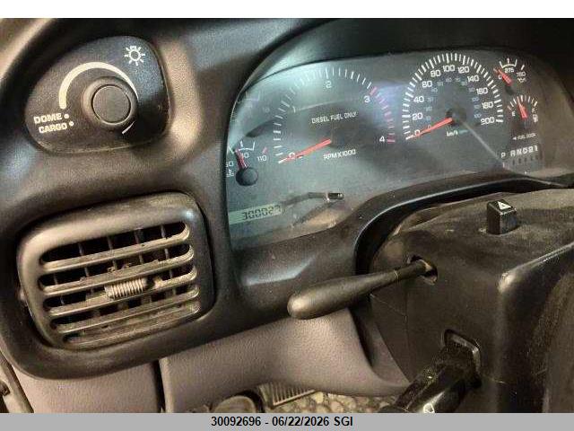 30092696 :رقم المزاد ، 3B7KF22D8WG137226 vin ، 1998 Dodge Ram 2500 مزاد بيع