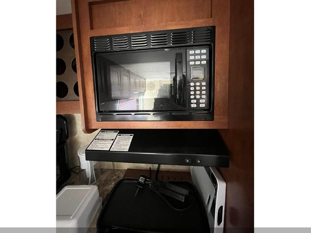 2013 Coachmen Catalina 29 32 Ft მანქანა იყიდება აუქციონზე, vin: 5ZT2CAUB2DT003955, აუქციონის ნომერი: 30092706
