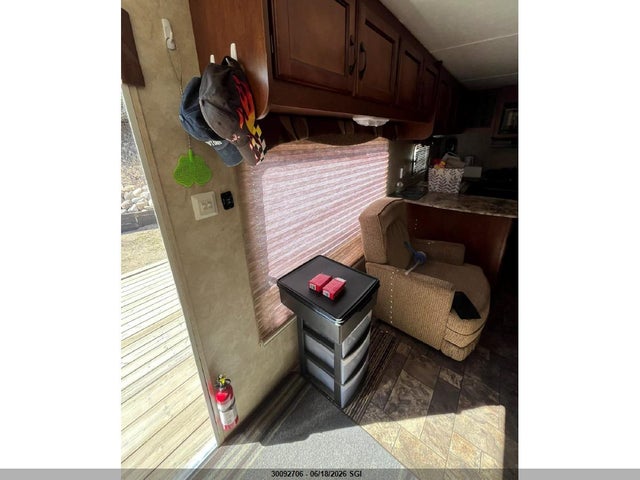 2013 Coachmen Catalina 29 32 Ft მანქანა იყიდება აუქციონზე, vin: 5ZT2CAUB2DT003955, აუქციონის ნომერი: 30092706