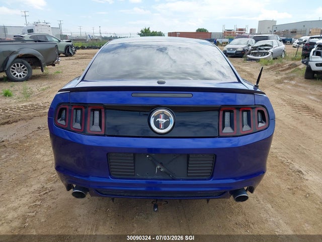 30090324 :رقم المزاد ، 1ZVBP8AM9D5212017 vin ، 2013 Ford Mustang مزاد بيع