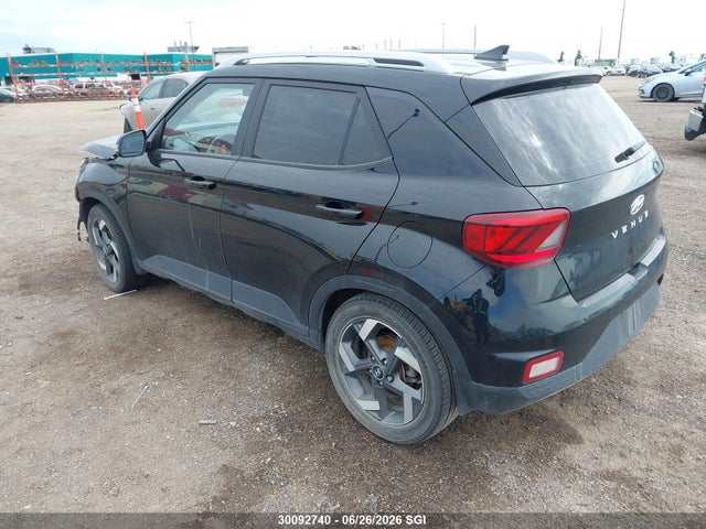 30092740 :رقم المزاد ، KMHRC8A35NU197944 vin ، 2022 Hyundai Venue Sel/limited مزاد بيع