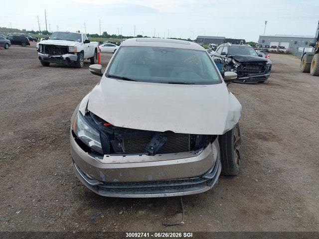 Volkswagen PASSAT SE 2015 1VWBV7A30FC032754 Image 13
