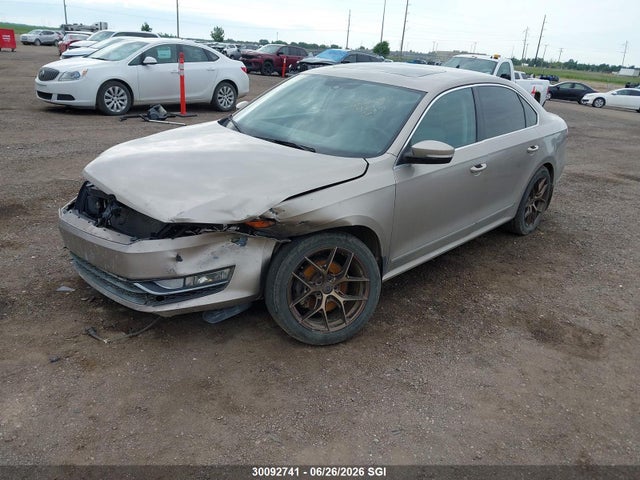 Volkswagen PASSAT SE 2015 1VWBV7A30FC032754 Image 2
