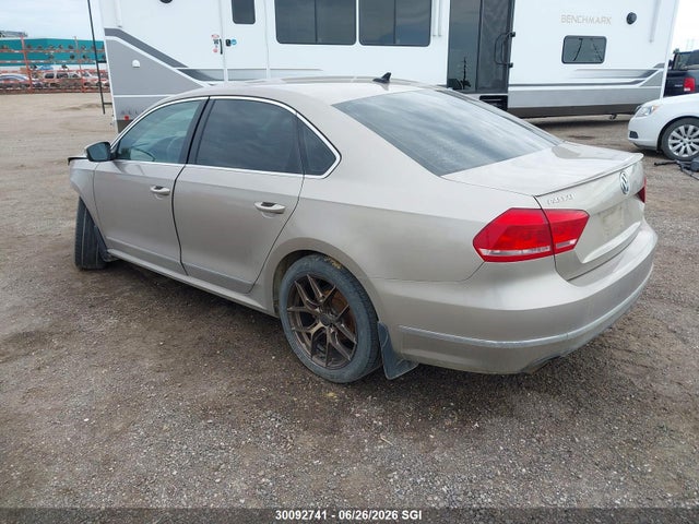 Volkswagen PASSAT SE 2015 1VWBV7A30FC032754 Image 3