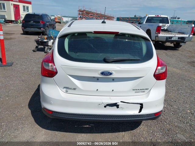30092743 :رقم المزاد ، 1FADP3N27DL206015 vin ، 2013 Ford Focus Titanium مزاد بيع