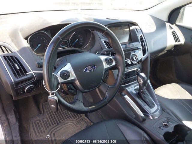 30092743 :رقم المزاد ، 1FADP3N27DL206015 vin ، 2013 Ford Focus Titanium مزاد بيع