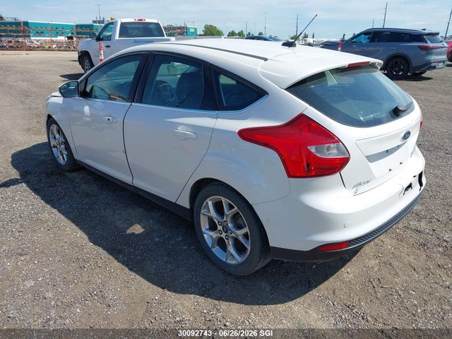 30092743 :رقم المزاد ، 1FADP3N27DL206015 vin ، 2013 Ford Focus Titanium مزاد بيع