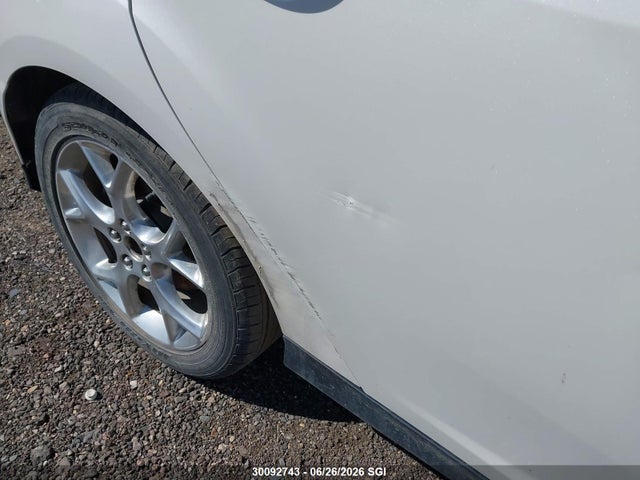 30092743 :رقم المزاد ، 1FADP3N27DL206015 vin ، 2013 Ford Focus Titanium مزاد بيع