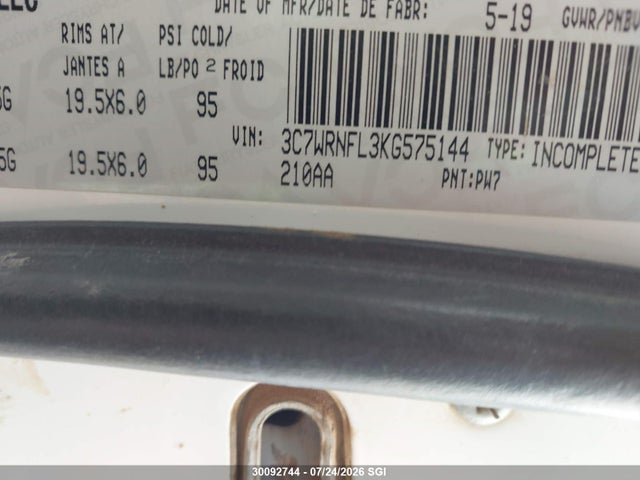RAM 5500 2019 3C7WRNFL3KG575144 Image 9