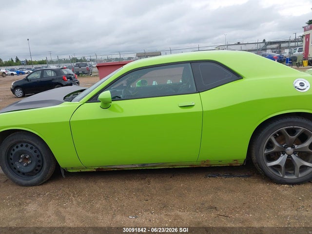 30091842 :رقم المزاد ، 2C3CDZBT1FH712880 vin ، 2015 Dodge Challenger Sxt Plus مزاد بيع