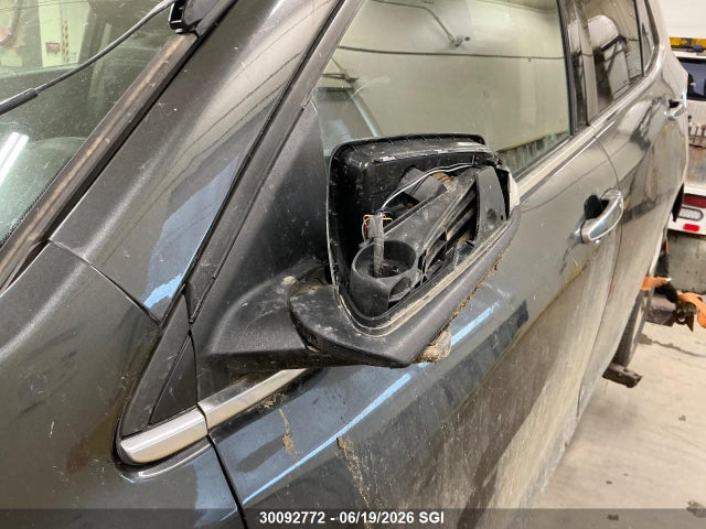 Продаж на аукціоні авто 2018 Chevrolet Equinox Premier, vin: 2GNAXVEV3J6142778, номер лоту: 30092772