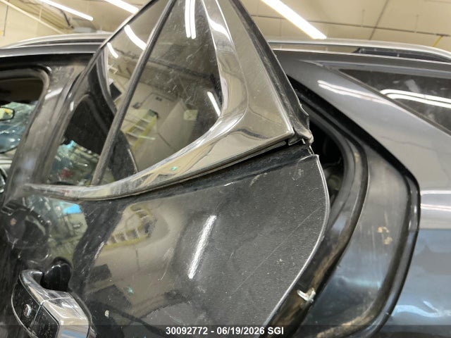 Продаж на аукціоні авто 2018 Chevrolet Equinox Premier, vin: 2GNAXVEV3J6142778, номер лоту: 30092772