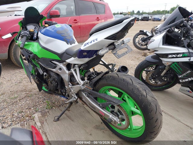 30091640 :رقم المزاد ، ML5ZXCS11RDA27026 vin ، 2024 Kawasaki Zx400 S مزاد بيع