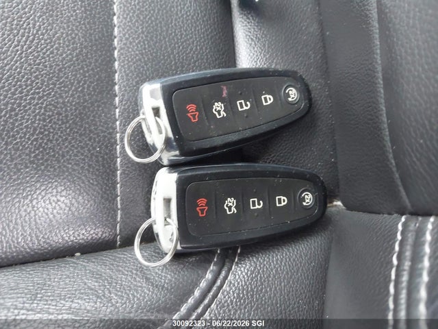 30092323 :رقم المزاد ، 1FMCU9J93EUB50764 vin ، 2014 Ford Escape Titanium مزاد بيع
