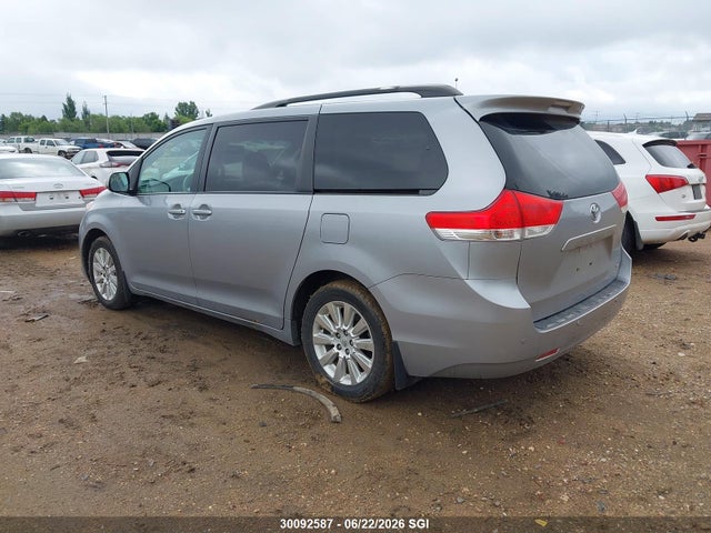 2013 Toyota Sienna Xle/limited მანქანა იყიდება აუქციონზე, vin: 5TDDK3DC3DS059645, აუქციონის ნომერი: 30092587