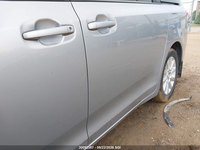 2013 Toyota Sienna Xle/limited მანქანა იყიდება აუქციონზე, vin: 5TDDK3DC3DS059645, აუქციონის ნომერი: 30092587