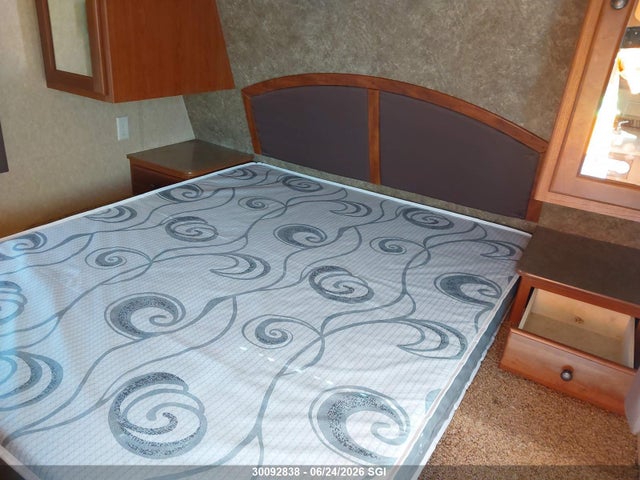 2012 Dutchman 27rk მანქანა იყიდება აუქციონზე, vin: 47CTDES20CT208037, აუქციონის ნომერი: 30092838