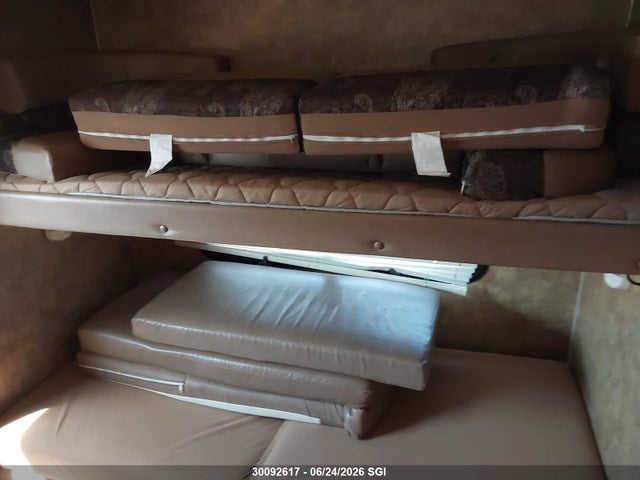Продаж на аукціоні авто 2013 Coachmen Freedom Express, vin: 5ZT2FEWB7DA007992, номер лоту: 30092617