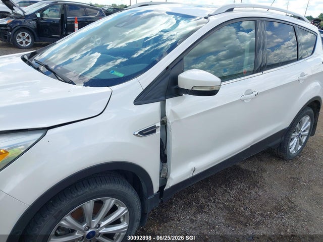 Ford Escape Titanium 2017 1FMCU9J98HUB93016 Image 6