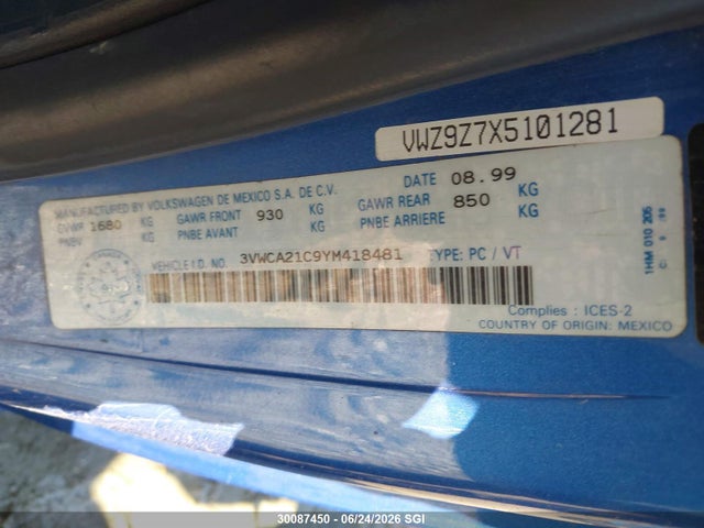 Продаж на аукціоні авто 2000 Volkswagen New Beetle Gls, vin: 3VWCA21C9YM418481, номер лоту: 30087450