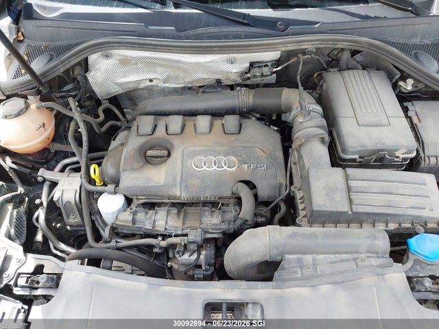 WA1ECCFS9JR013635 Audi Q3 PREMIUM