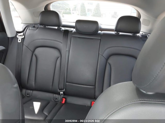 Audi Q3 PREMIUM 2018 WA1ECCFS9JR013635 Image 8