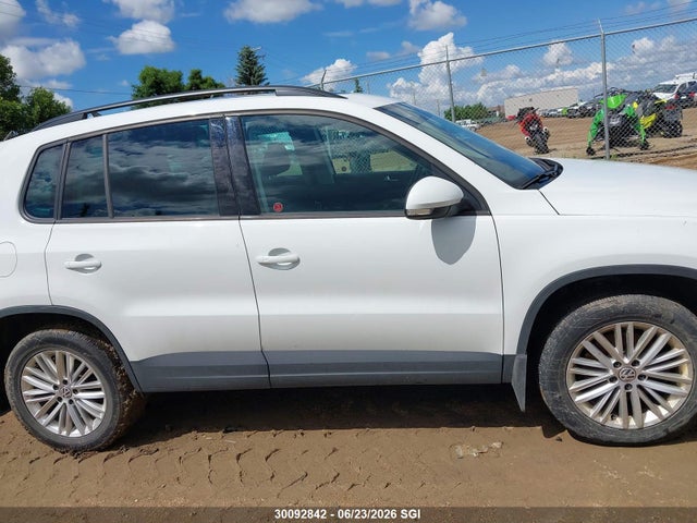 WVGJV7AX0GW593047 Volkswagen Tiguan Comfort/high/r-line/sp Ed