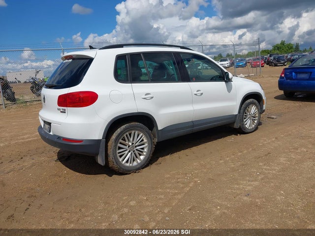 WVGJV7AX0GW593047 Volkswagen Tiguan Comfort/high/r-line/sp Ed