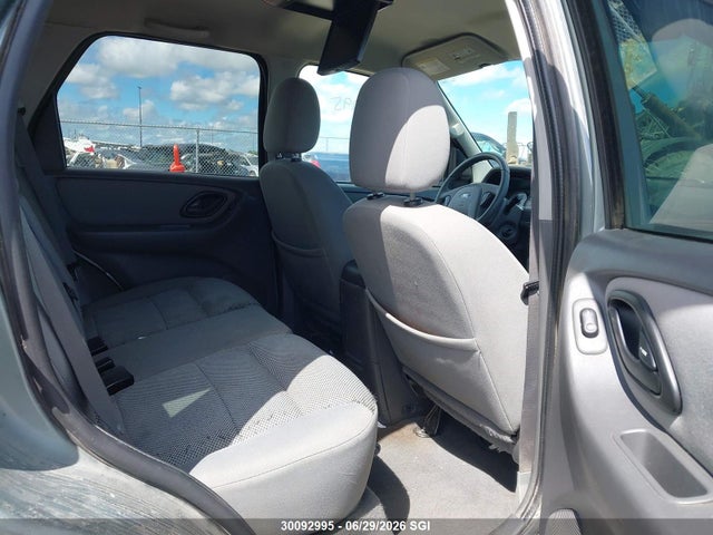 2005 Ford Escape Xlt მანქანა იყიდება აუქციონზე, vin: 1FMYU93195KA44974, აუქციონის ნომერი: 30092995