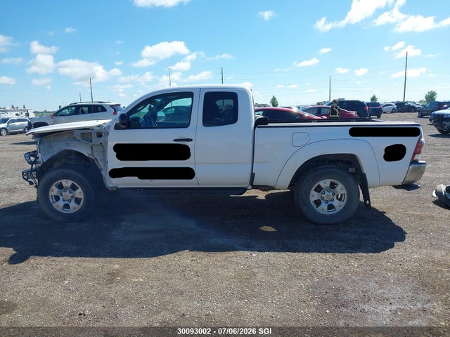 Продажа на аукционе авто 2013 Toyota Tacoma, vin: 5TFUU4EN7DX074921, номер лота: 30093002