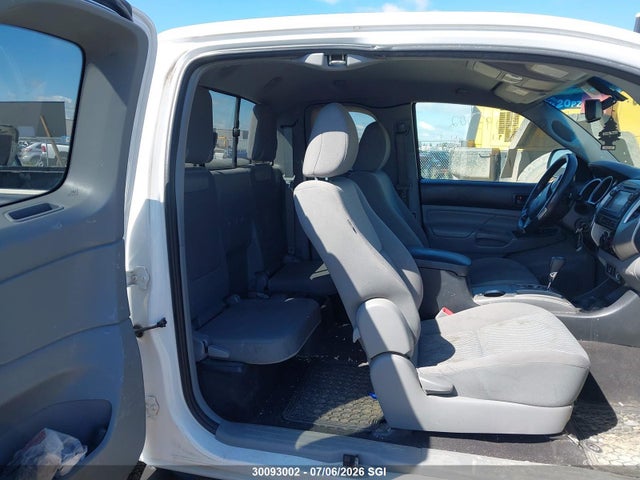 Продажа на аукционе авто 2013 Toyota Tacoma, vin: 5TFUU4EN7DX074921, номер лота: 30093002