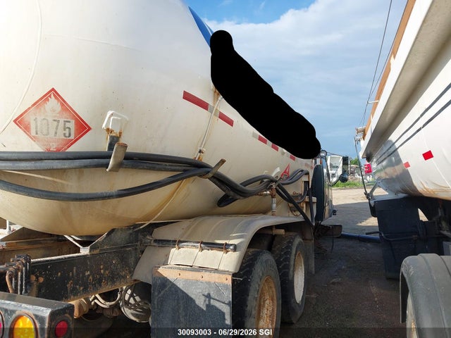 30093003 :رقم المزاد ، 1FDYW86E2WVA33592 vin ، 1998 Ford H-series Lt8501 مزاد بيع