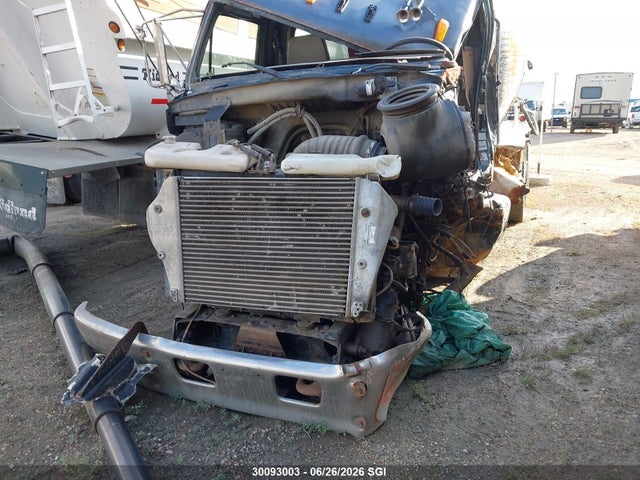 30093003 :رقم المزاد ، 1FDYW86E2WVA33592 vin ، 1998 Ford H-series Lt8501 مزاد بيع