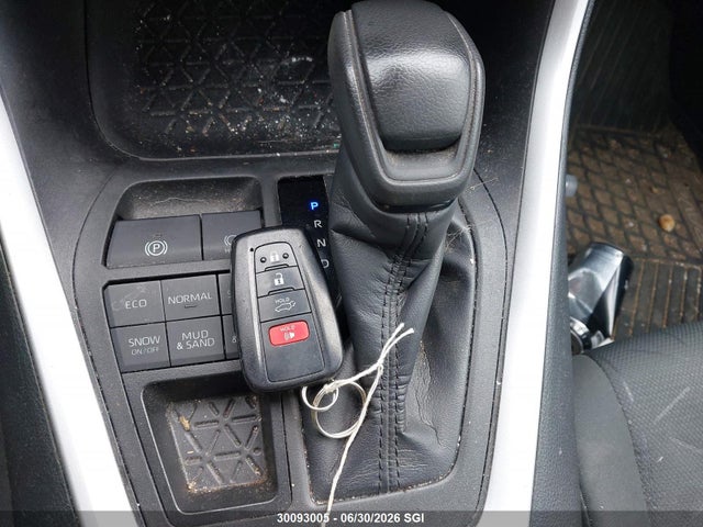 2022 Toyota Rav4 Xle/xle Premium მანქანა იყიდება აუქციონზე, vin: 2T3R1RFV2NC275921, აუქციონის ნომერი: 30093005