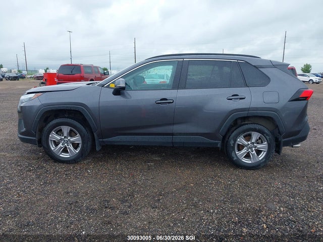 2022 Toyota Rav4 Xle/xle Premium მანქანა იყიდება აუქციონზე, vin: 2T3R1RFV2NC275921, აუქციონის ნომერი: 30093005