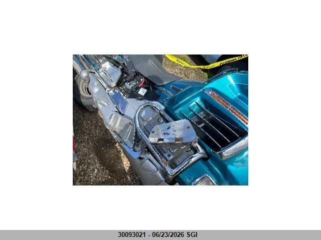 30093021 :رقم المزاد ، 1HFSC2254NA400008 vin ، 1992 Honda Gl1500 Se مزاد بيع